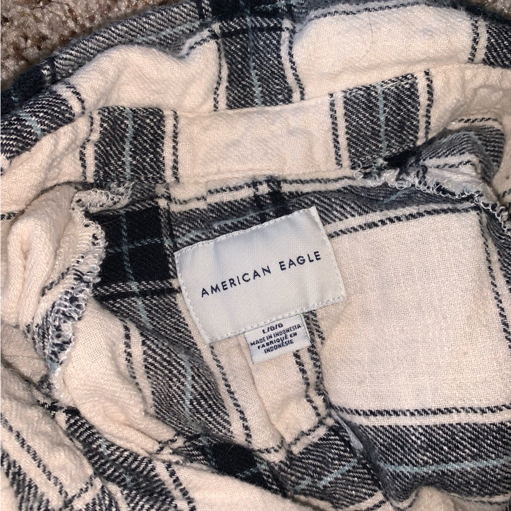 ⭐️BUNDLE⭐️ of 3 American Eagle Flannels (S L/1 Size Fits All) - Picture 3 of 7